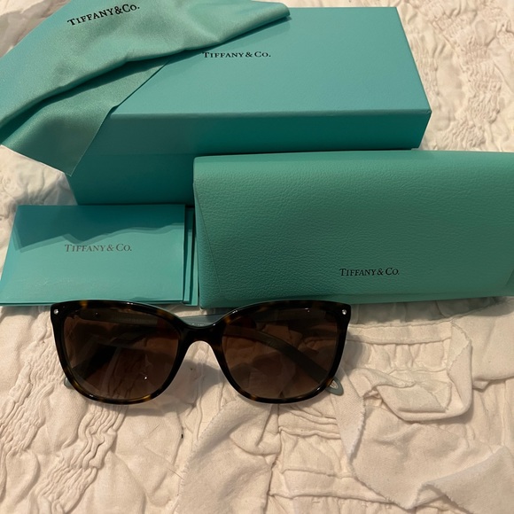 Tiffany & Co. Accessories - NEW IN BOX TIFFANY & CO SUNGLASSES